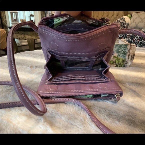 Tignanello Crossbody Bag Lavender Purple - Picture 4 of 5
